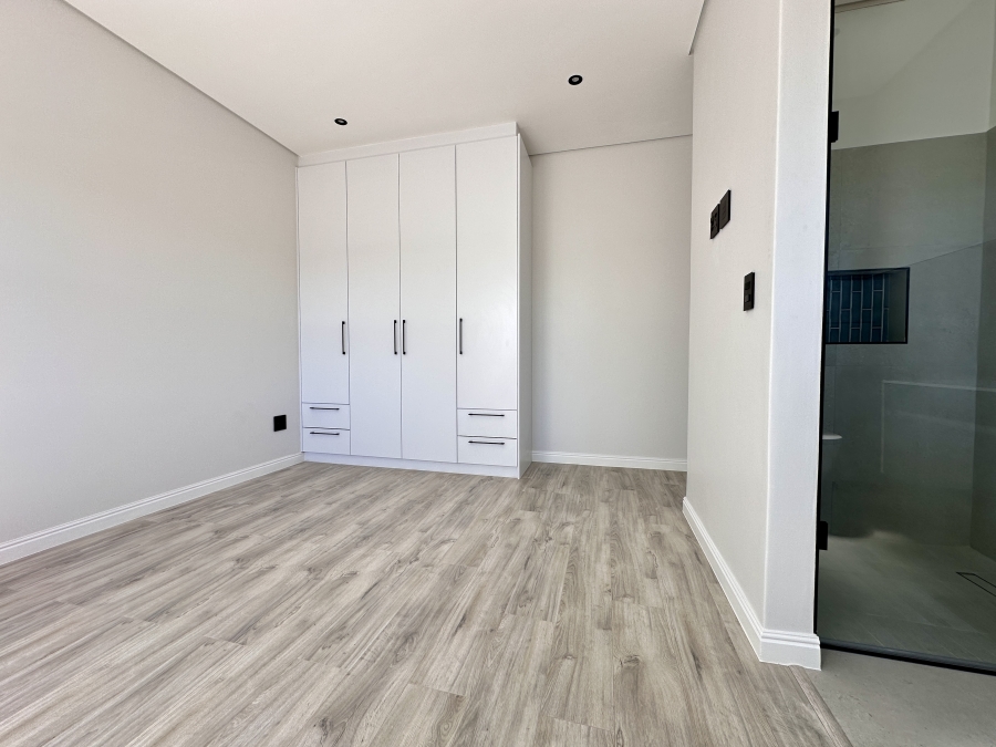 4 Bedroom Property for Sale in Sandown Western Cape